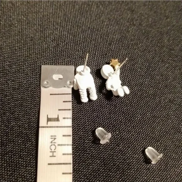 Cute Astronaut Stud Earrings - Picture 5 of 5